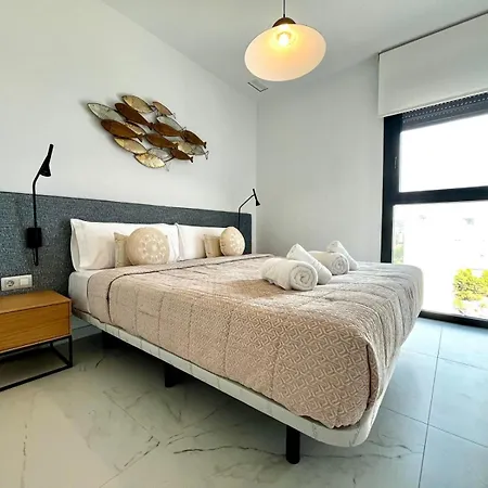 Sunset Cliffs Seasonal דירה בנידורם