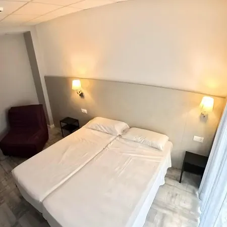 Hotel Hotel Bed And Breakfast Benidorm 2*