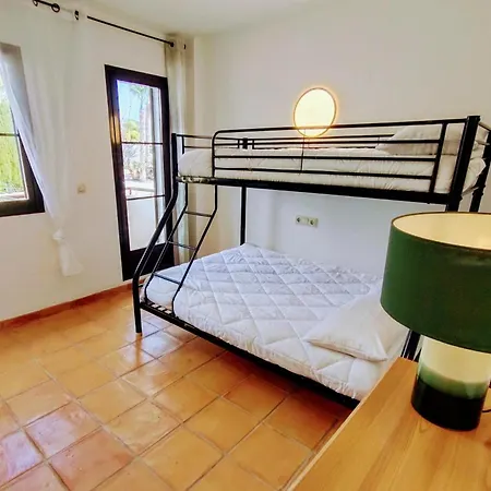 Duplex Cerca De Ideal Familias 펜션 *