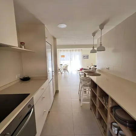 Precioso De 2 Recien Reformado En * Benidorm