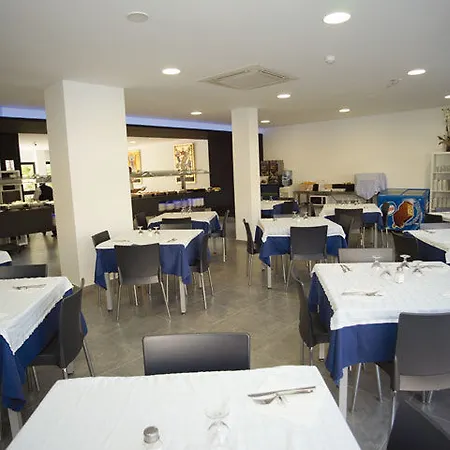 Golden Hotel 3*