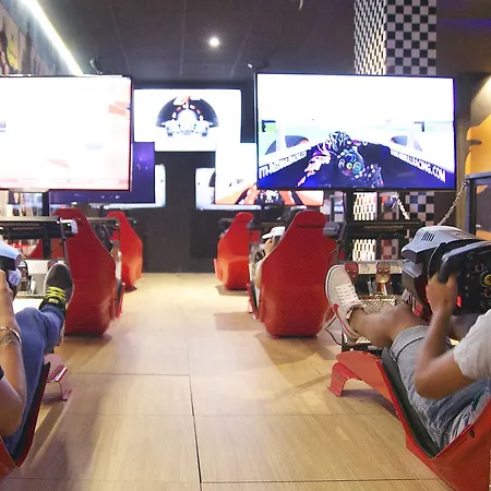 魔术水晶公园住宿-超全包 酒店 3*