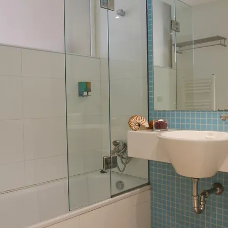 & Dynastic Hotell