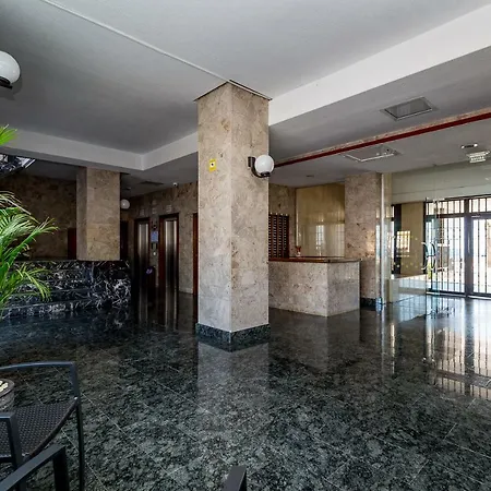 Las Palmeras 10a Apartment *