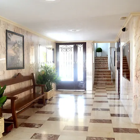 Albatros Apartment *