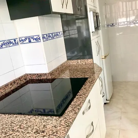 Mediterranean Avenue Apartment *