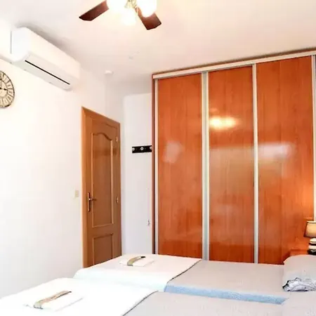 Edificio Aries Apartmán