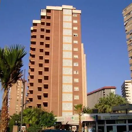 One By Mc – Edf. Trébol *