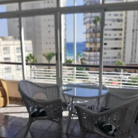 Mediterraneo, Muy Centrico, En Plaza Triangular, Soleado, Con Jardines Y Piscina Y La Playa Enfrente Andando, Con Parking Exterior Comunitario Apartment Benidorm