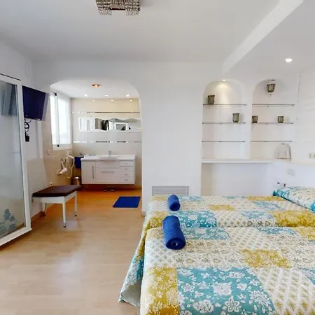 Apartment Luxury Beachfront *