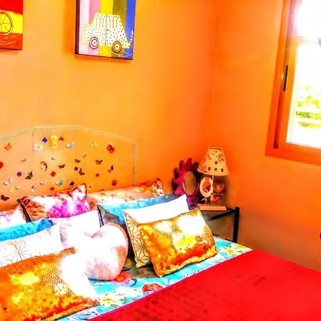 Deluxe Garden Flat Near Terra-Mitica Apartment