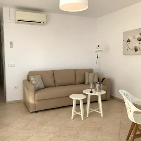 Apartment Los Fernandos, 1st Line Beachfront Poniente, 2 Bedroom Ocean Terrace