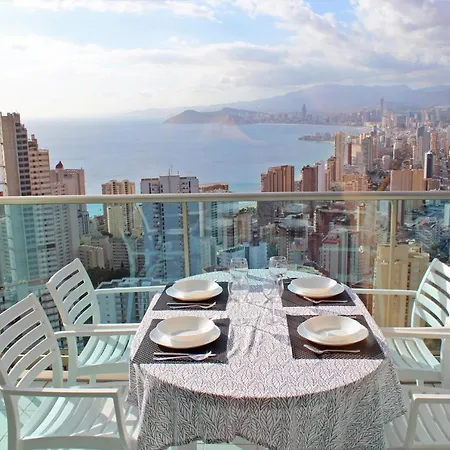 Skyline 26 Stunning Sea Views From A 2-bedroom On The 26th Floor *
