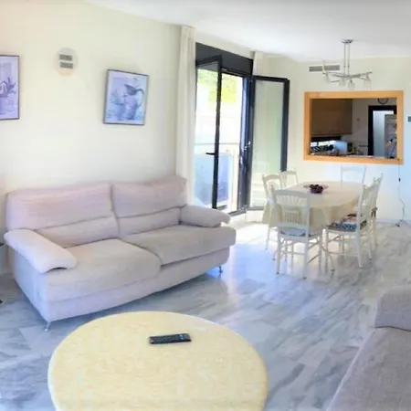 Seaview Alitana Apartment *