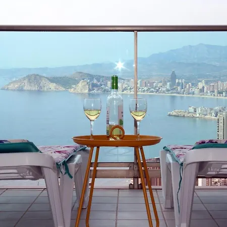 Skyline 33 Two Bedroom With Sea Views *