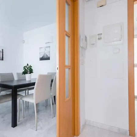 Apartment High Rise On The 39th Floor With Private Terrace And Sea Views *