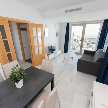 High Rise On The 39th Floor With Private Terrace And Sea Views *