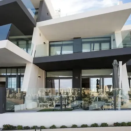 Apartment Luxury With Private Hot Tub By Poniente