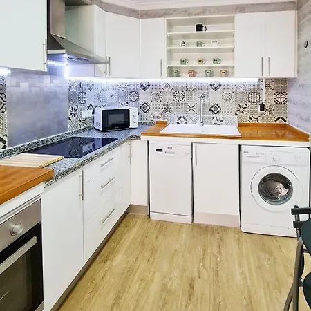 Completo Plaza Espana Ii Apartment