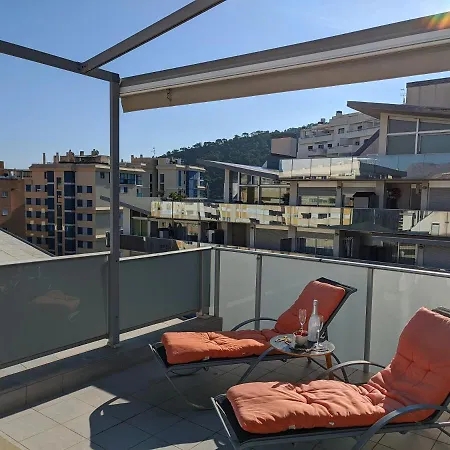 Elegance Sun & Penthouse Apartment *
