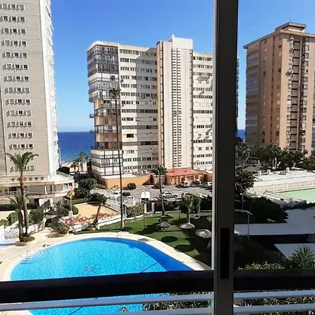 Mediterraneo, Muy Centrico, En Plaza Triangular, Soleado, Con Jardines Y Piscina Y La Playa Enfrente Andando, Con Parking Exterior Comunitario Apartment *