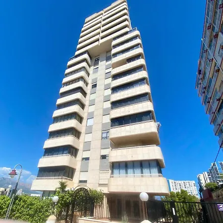 с видом на море и горы Benidorm