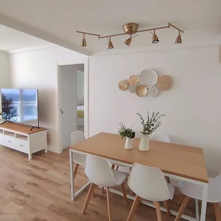 Adela Beach Apartment, Lujo En 1ª Linea De Playa Apartment *