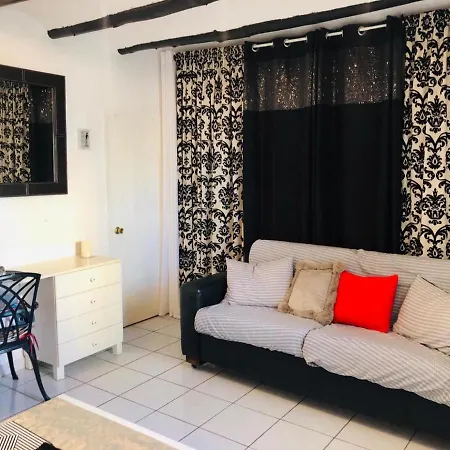 Apartamento Castell Del Mar Apartment *