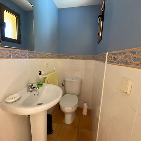 Urbanizacion Sierra Cortina Casa O Casa de Férias *