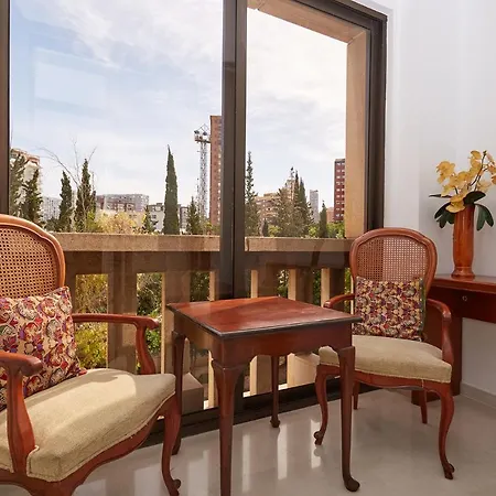 Anfiteatro Apartment *