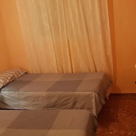Disponible En Abril-wifi-3hab, 6 Pers, -piscina, Aire Acondi-parking Opcionable Extra *