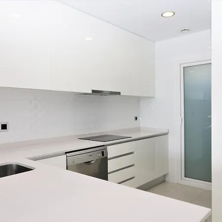 Sunset Drive 2-4 Apartment *