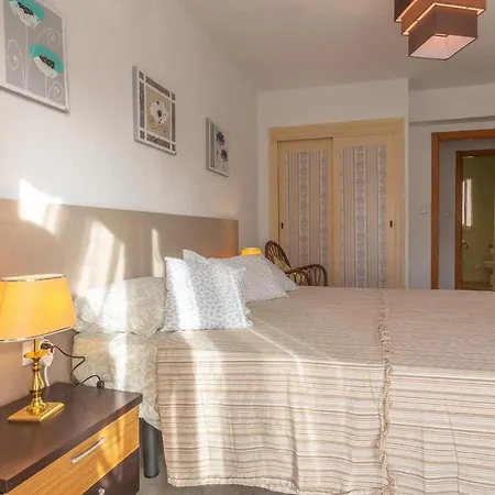 2br Flat - Aircon - 5 Min Walk To Beach * Benidorm
