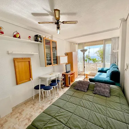 Estudio Poniente Seafront Apartment *