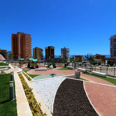 Sunset Drive 2-4 Apartment