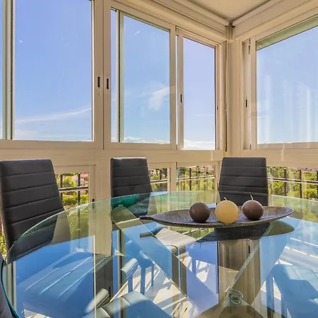 Amazing Views 2br Flat - Pool - Parking Apartment *