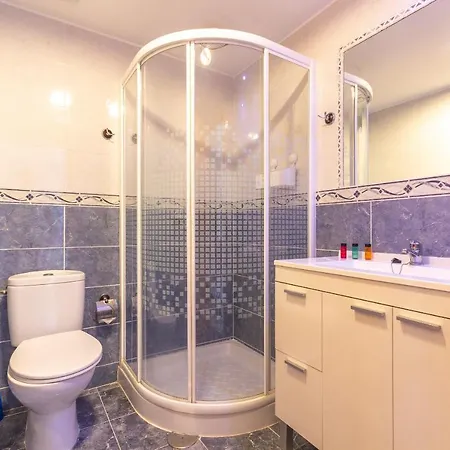 Amazing Views 2br Flat - Pool - Parking