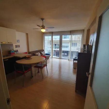 Apartament In Downtown 홈스테이 *
