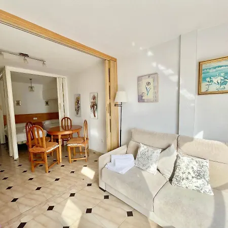 Apartment In Av Mediterraneo