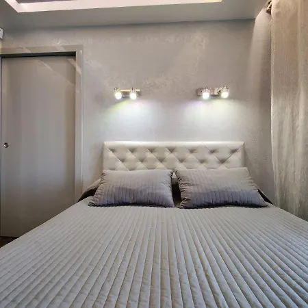 Estrella Design & *