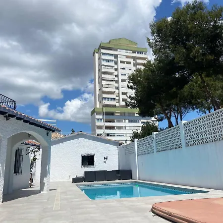Con Piscina A Un Paso De La Playa * Benidorm