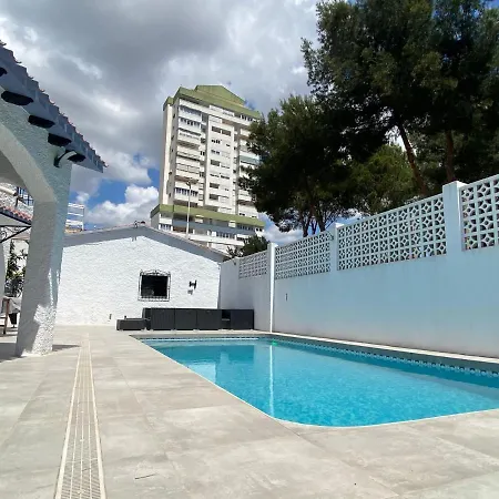 펜션 Con Piscina A Un Paso De La Playa 베니돔