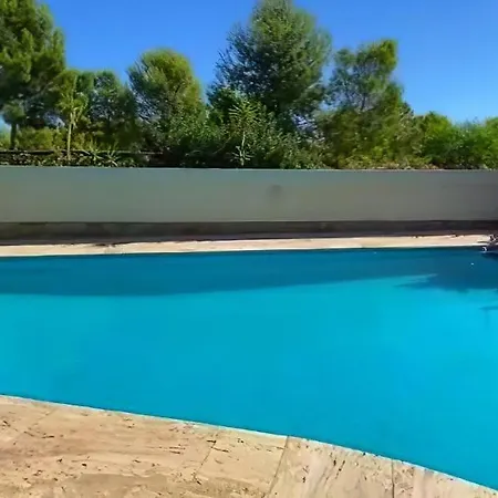 - Kitchen, Pool, Barbecue And Large Garden 베니돔