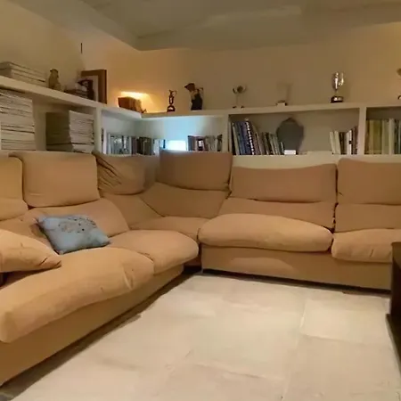 - Kitchen, Pool, Barbecue And Large Garden 홈스테이 베니돔