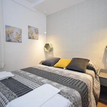 Lux Center - Arena Apartment