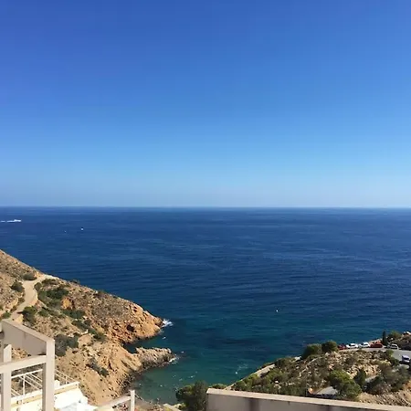 Piso En La Primera Linea Del Mar Con 2 *