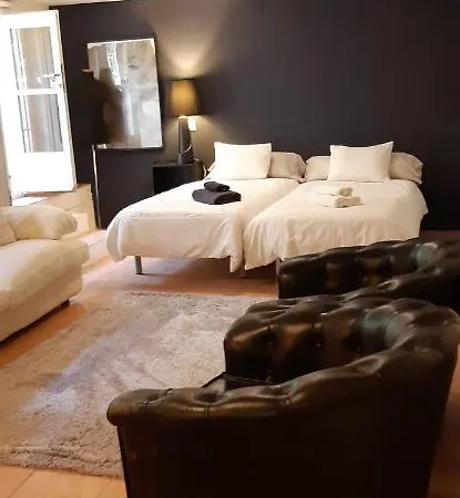 홈스테이 - Kitchen, Pool, Barbecue And Large Garden