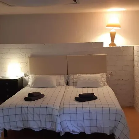 - Kitchen, Pool, Barbecue And Large Garden 홈스테이 *
