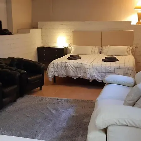 - Kitchen, Pool, Barbecue And Large Garden 베니돔