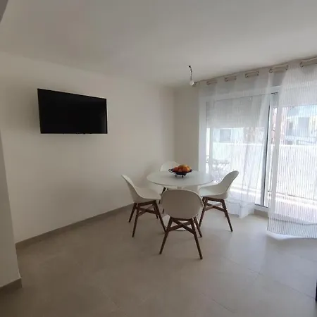 Apartment Precioso De 2 Recien Reformado En Benidorm